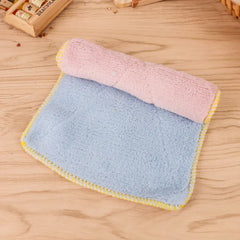 "Lint-Free Towels for Kitchen Cleaning"
