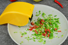 Creative Kitchen Tools - Rolling Vegetable Cutter